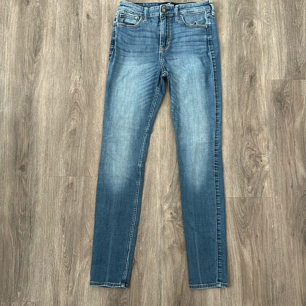 HOLLISTER jeans size 27